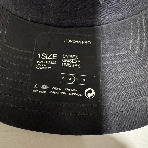 Jordan Black and Gold Men's Cap - Picture 3 of 3